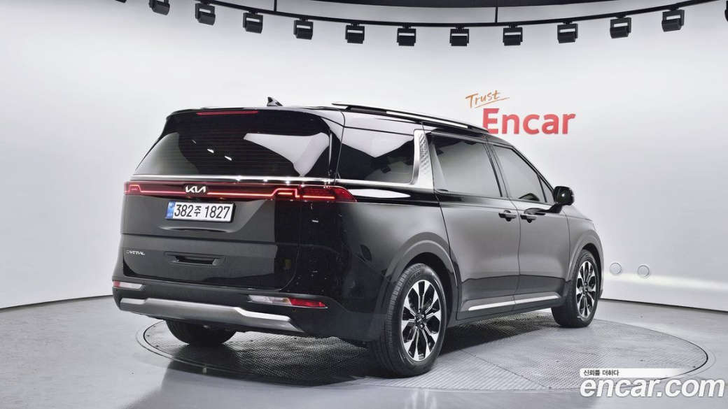 Kia Carnival 9-Seater Noblesse, 2023