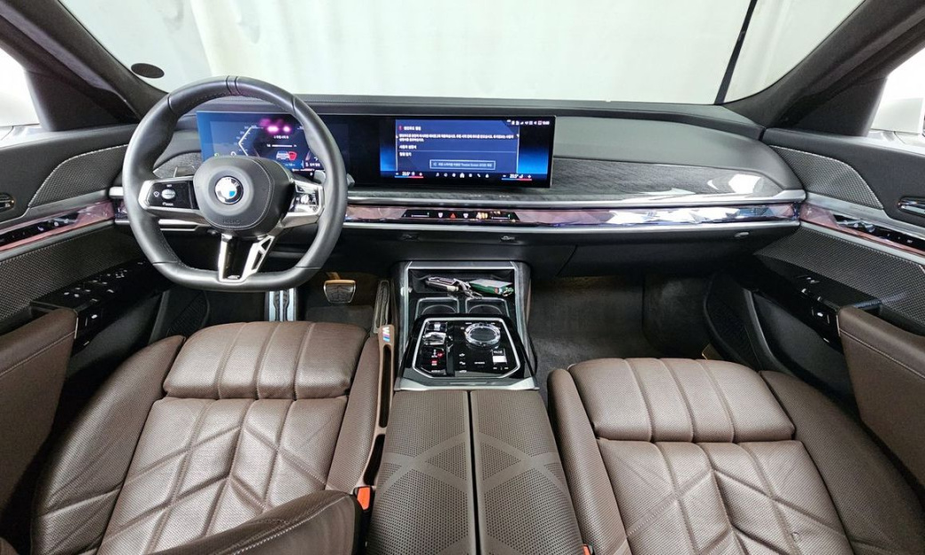 BMW 7-Series 740i sDrive M Sport, 2023