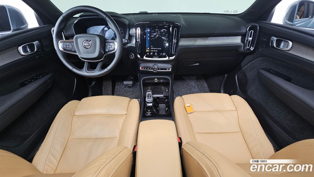Volvo XC40 B4 Inscription, 2022