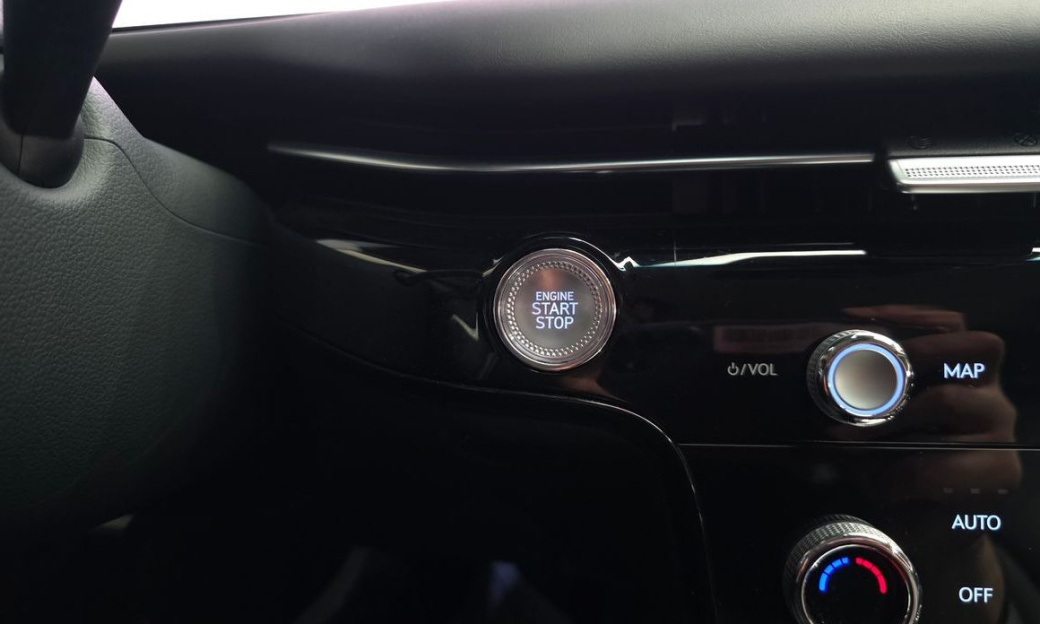 Genesis G80 Gasoline 2.5 Turbo AWD, 2025