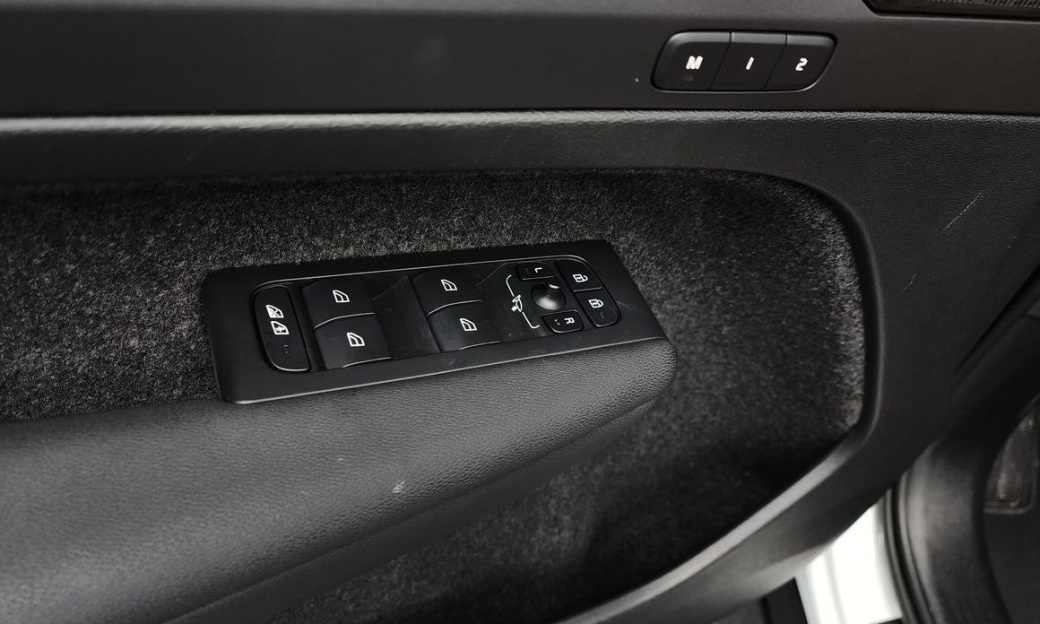 Volvo XC40 B4 Inscription, 2022