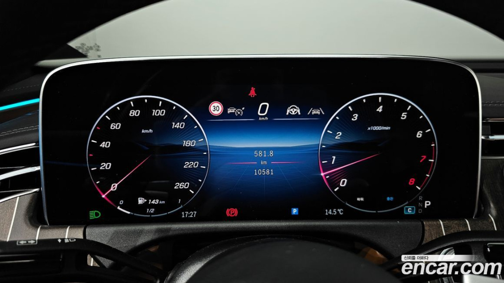 Mercedes-Benz E-Class E300 4MATIC Exclusive, 2024