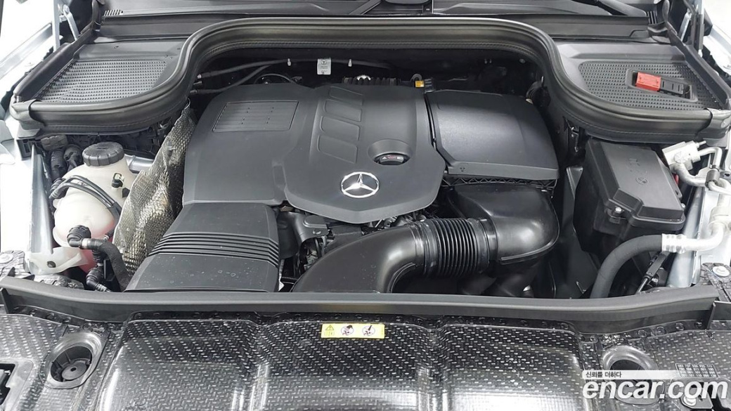 Mercedes-Benz GLE-Class GLE300d 4MATIC, 2025