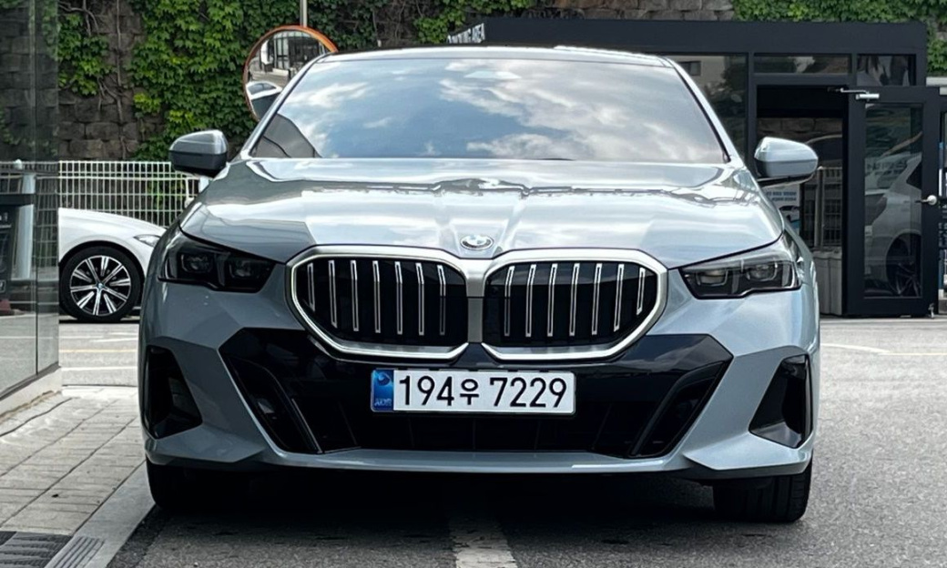BMW 5-Series 520i M Sport, 2024