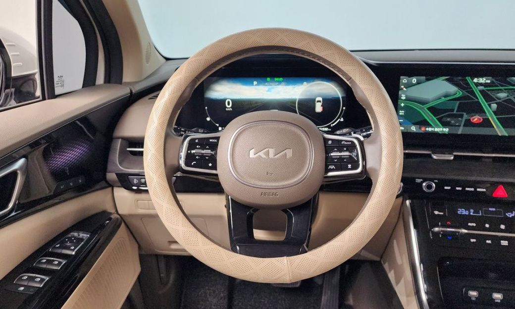 Kia Carnival 7-Seater Signature, 2022