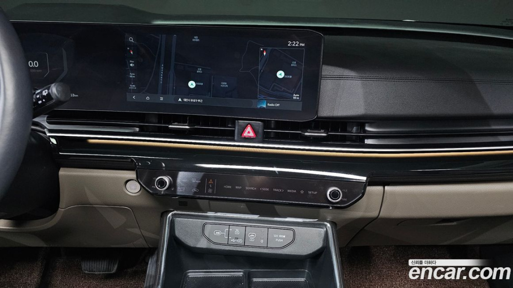Kia Carnival 9-Seater Signature, 2024