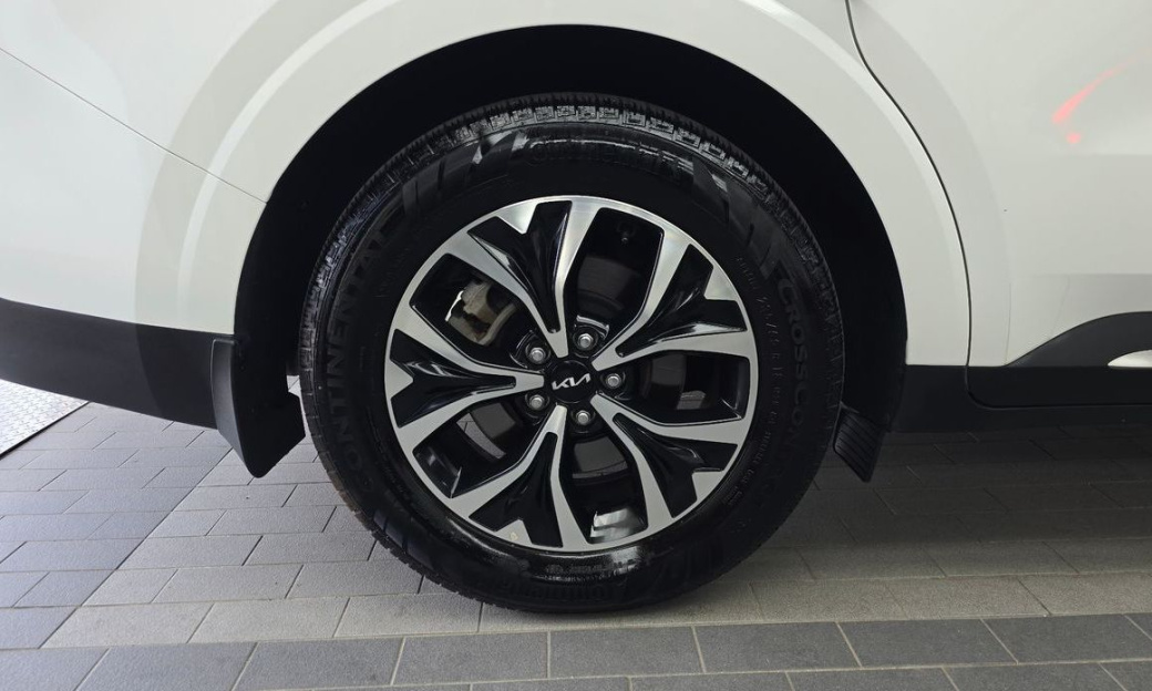Kia Carnival 11-Seater Signature, 2023