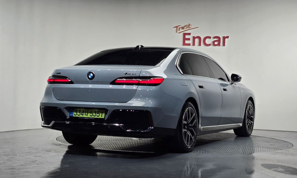 BMW 7-Series 740d xDrive M Sport, 2025