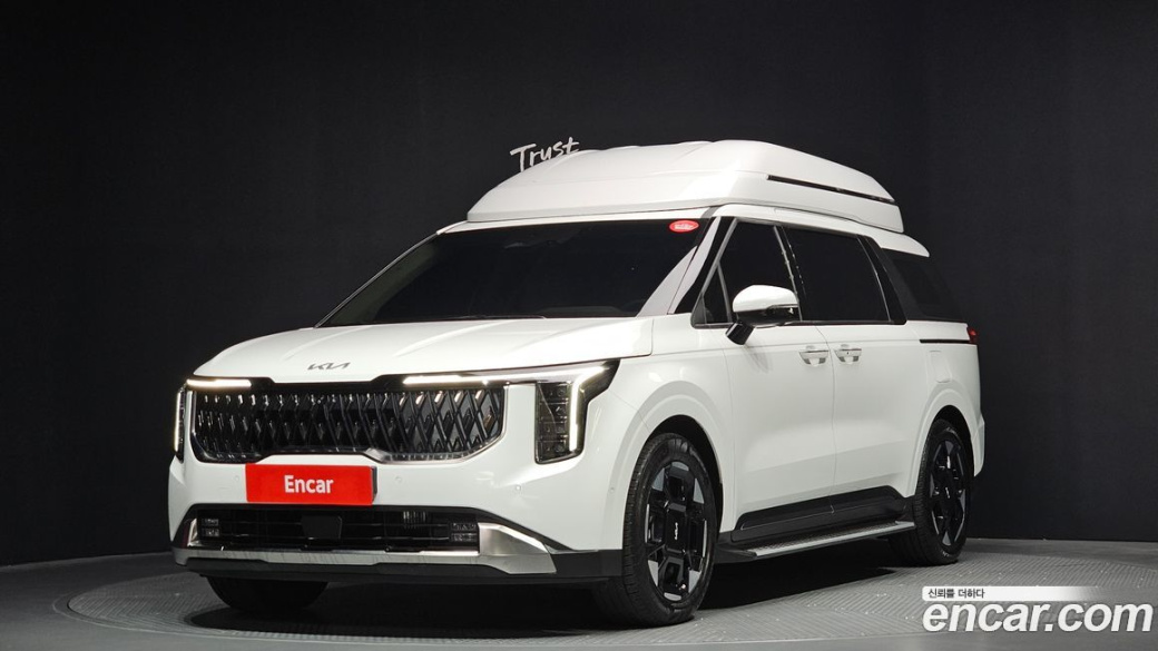 Kia Carnival 9-Seater Hi Limousine, 2025