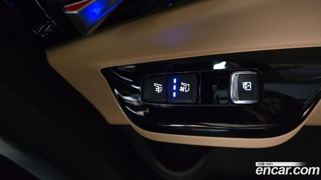 Kia Carnival 7-Seater Signature, 2023