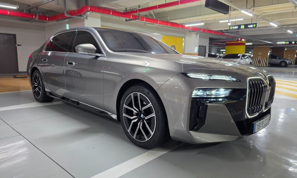 BMW 7-Series 740d xDrive M Sport, 2025