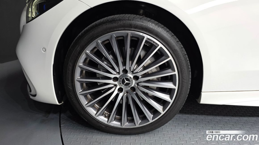 Mercedes-Benz C-Class C300 AMG Line, 2022