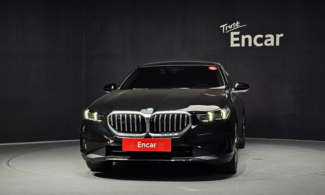 BMW 5-Series 523d, 2024