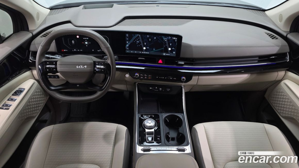 Kia Carnival Gasoline 7-Seater Signature, 2025