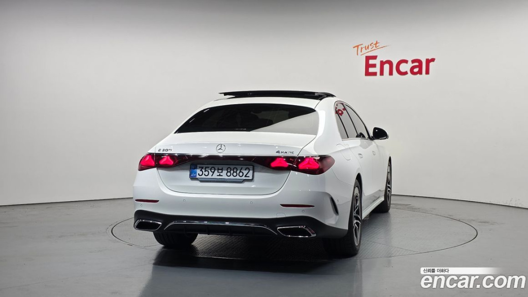 Mercedes-Benz E-Class E300 4MATIC AMG Line, 2025
