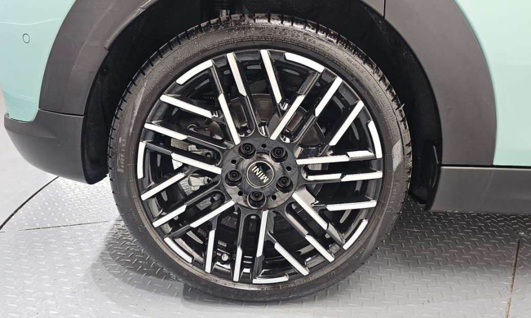 Mini Cooper 5 Door Favoured, 2025