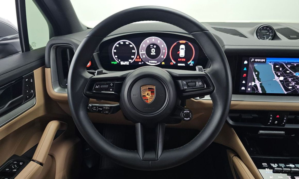 Porsche Cayenne 3.0, 2024