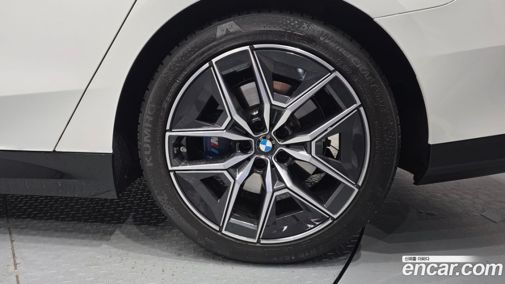 BMW 5-Series 523d M Sport, 2025