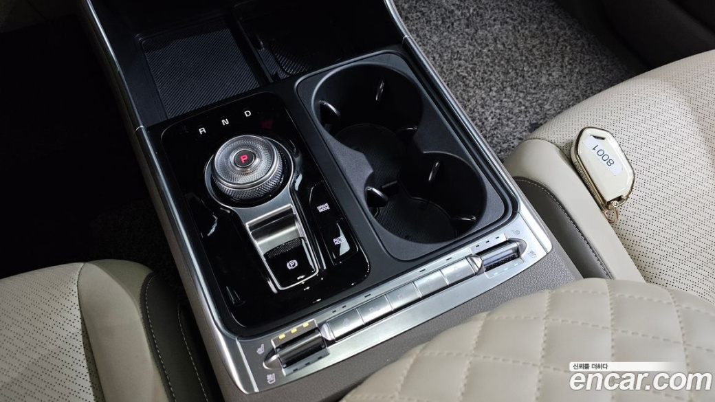 Kia Carnival 9-Seater Signature, 2024