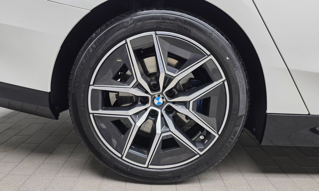 BMW 5-Series 520i M Sport, 2024