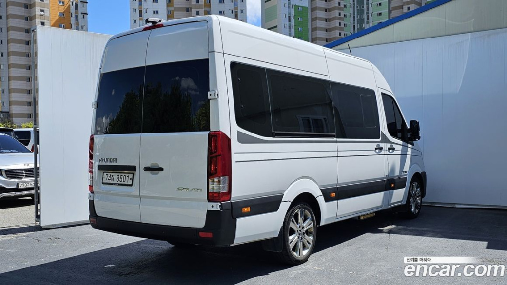 Hyundai Solati 15-seater, 2024