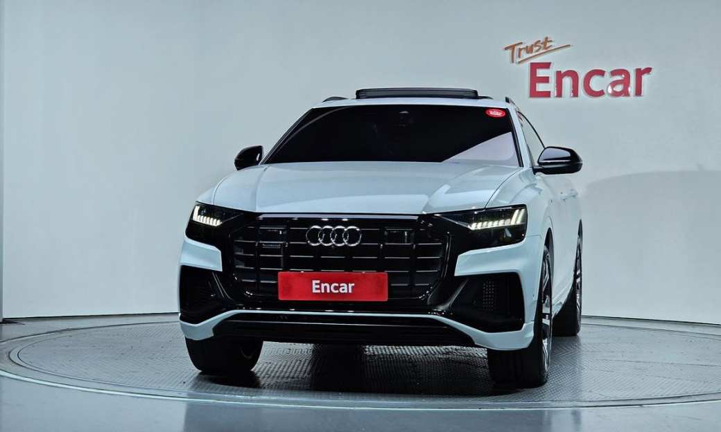 Audi Q8 55 TFSI Quattro Premium, 2023