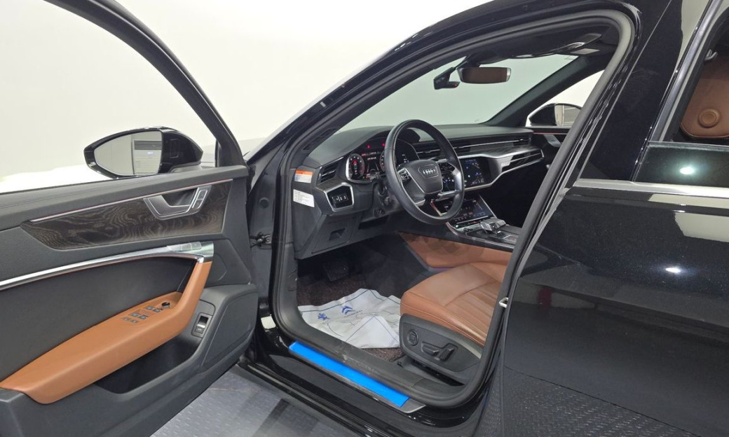 Audi A6 45 TFSI Quattro Premium, 2023
