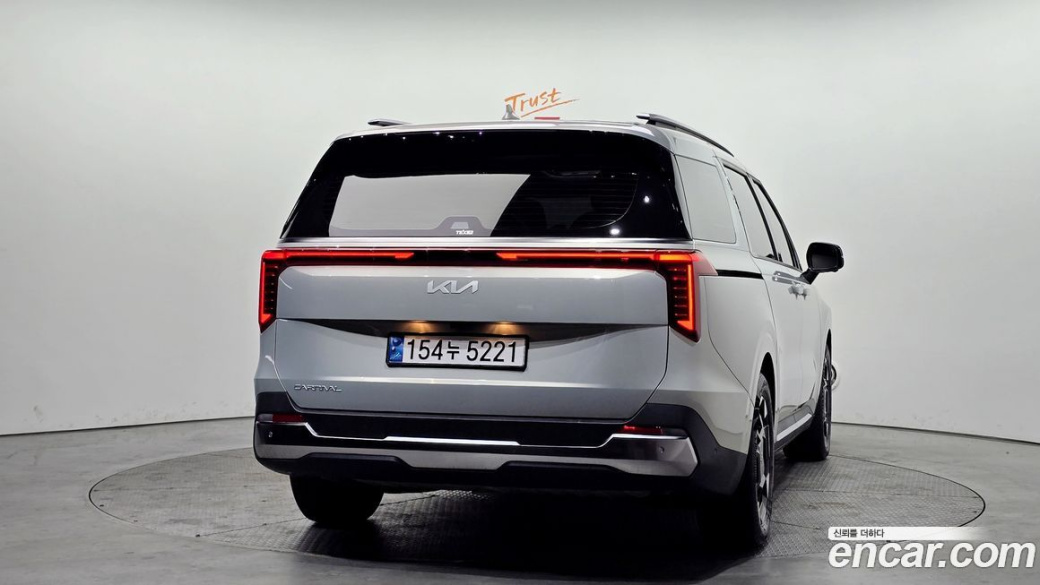 Kia Carnival 7-Seater Signature, 2024