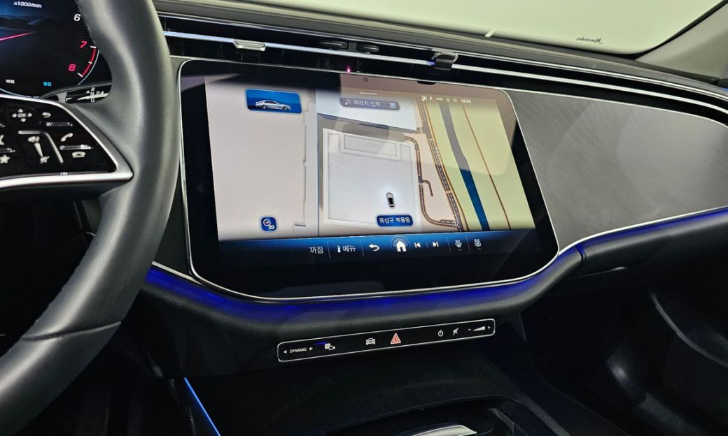 Mercedes-Benz E-Class E200 Avantgarde, 2025