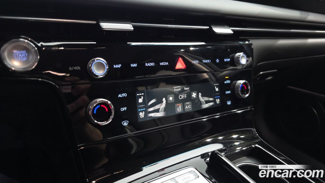 Genesis G80 Gasoline 2.5 Turbo AWD, 2025