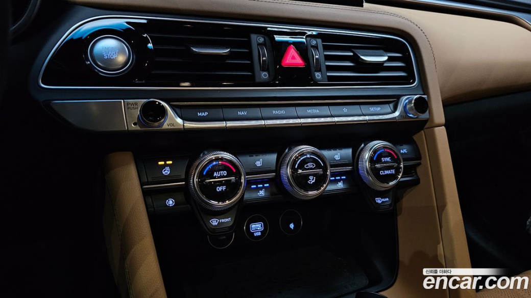 Genesis G70 Gasoline 2.0T 2WD, 2021