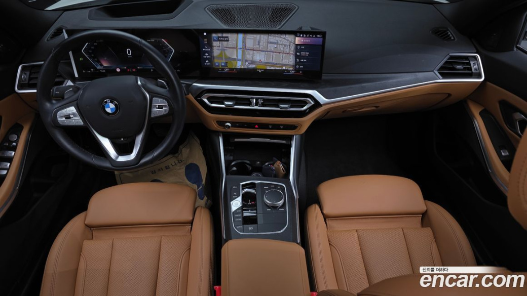 BMW 3-Series 320i Touring, 2024
