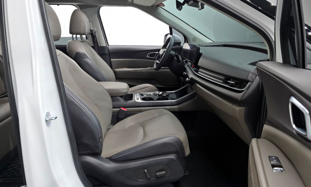 Kia Carnival 7-Seater Noblesse, 2025