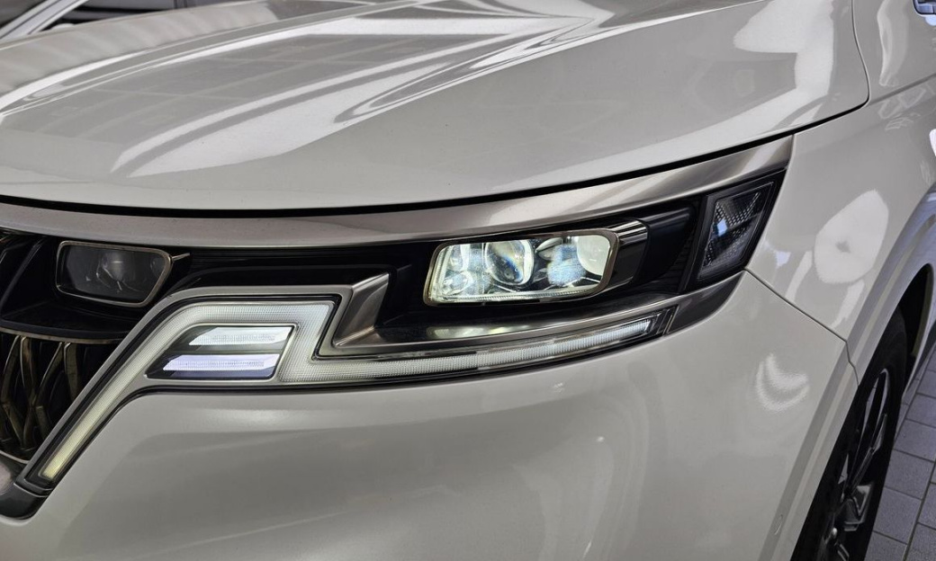 Kia Carnival 7-Seater Signature, 2023
