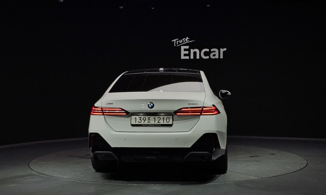 BMW 5-Series 530i xDrive M Sport, 2025