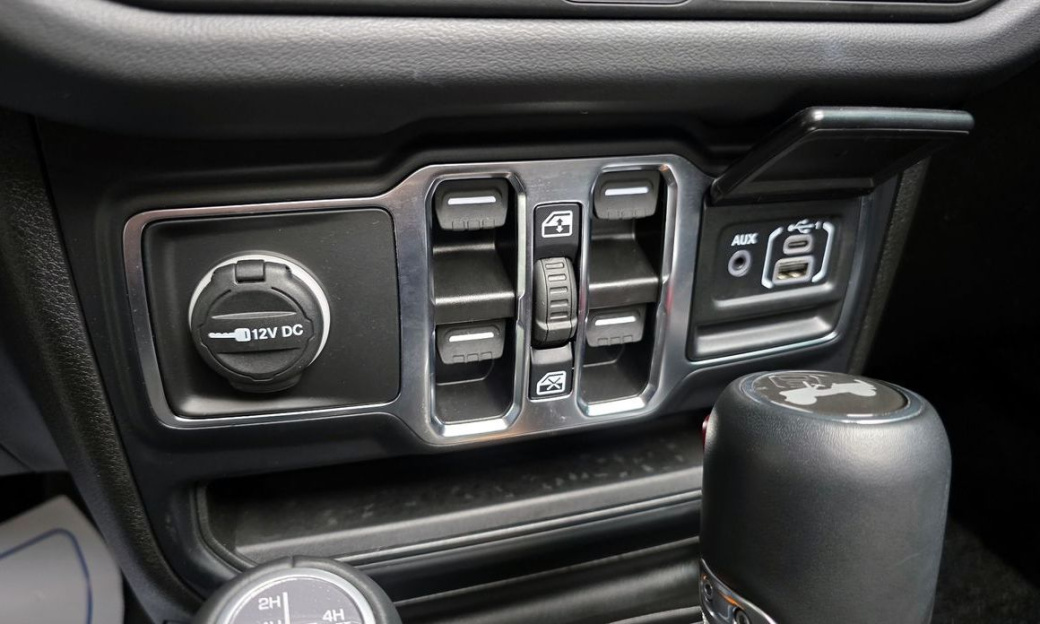 Jeep Wrangler 2.0 Sahara Power Top 4Door, 2024
