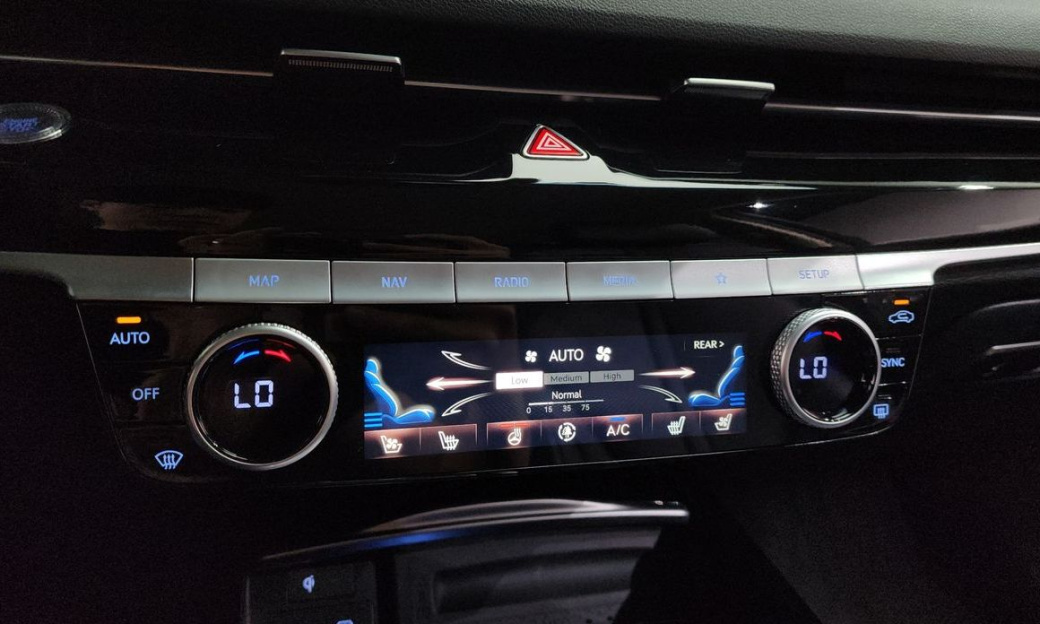 Genesis G80 Gasoline 2.5 Turbo AWD, 2024