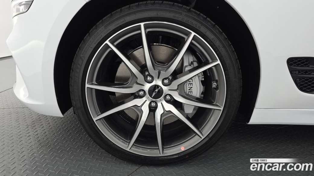 Genesis G70 Gasoline 2.5T 4WD, 2026