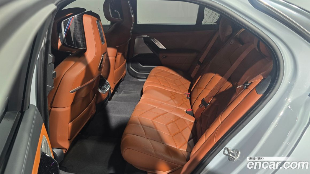 BMW 7-Series 740d xDrive M Sport, 2025