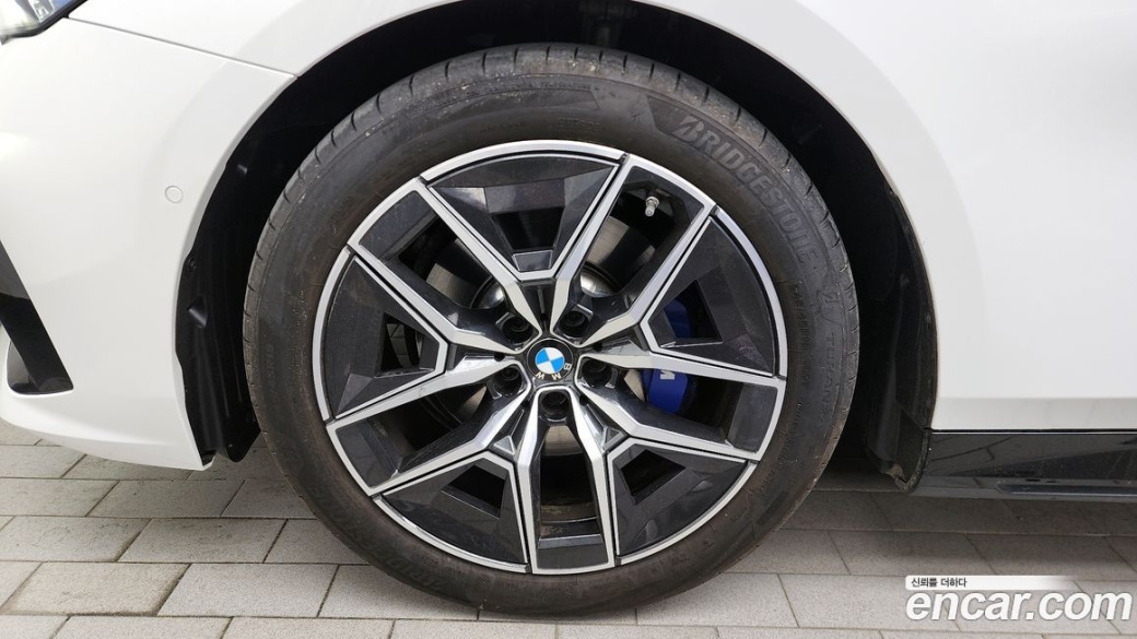 BMW 5-Series 520i M Sport, 2024