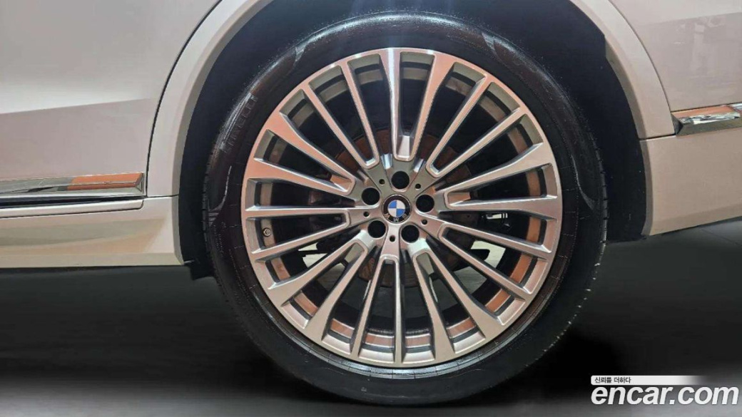 BMW X7 xDrive 40i Design Pure Excellence 7-Seater, 2025
