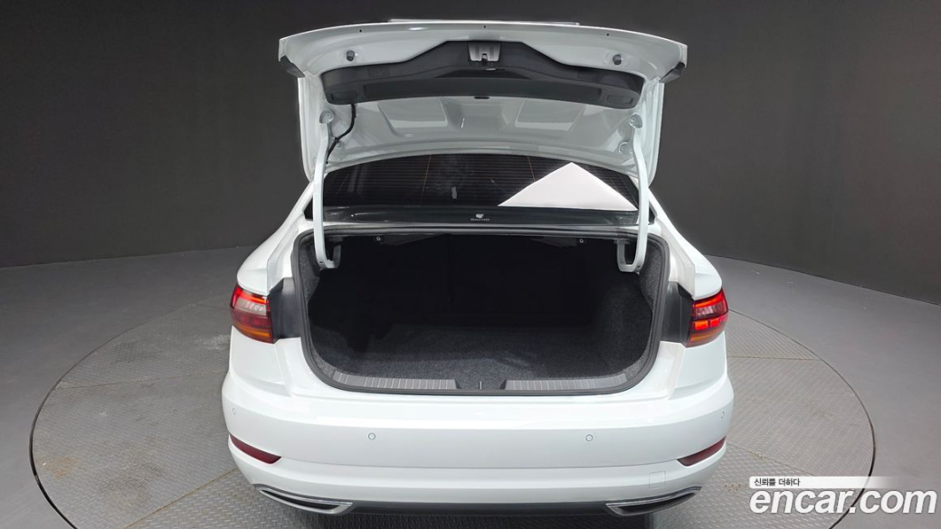 Volkswagen Jetta 1.4 TSI Prestige, 2021