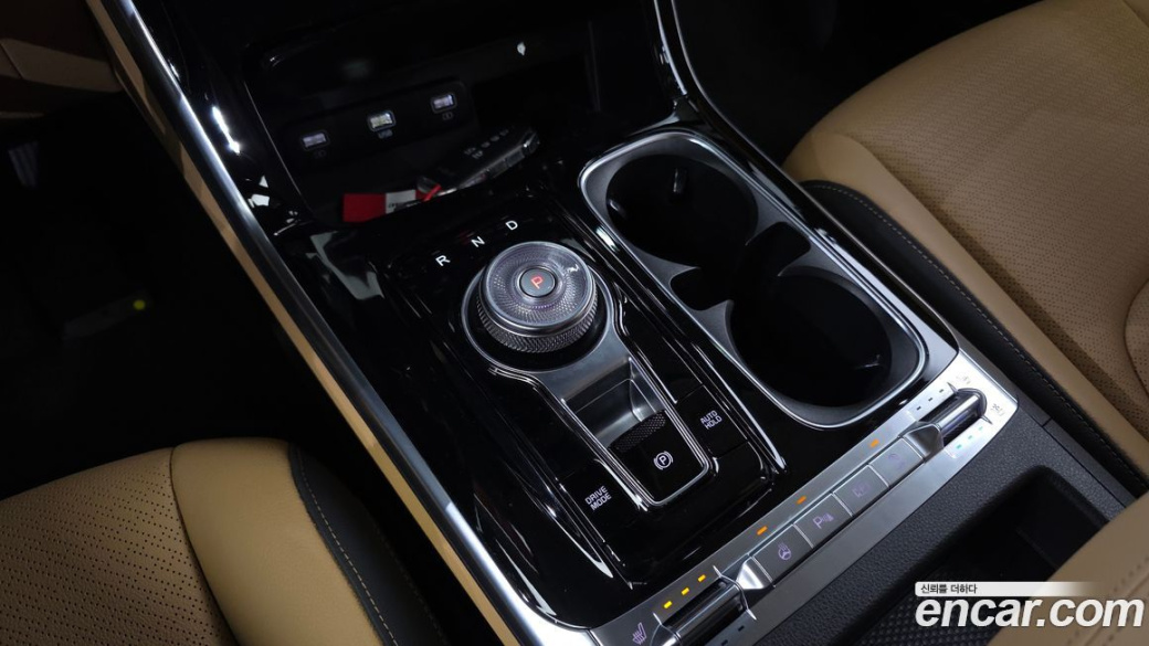 Kia Carnival 11-Seater Signature, 2023