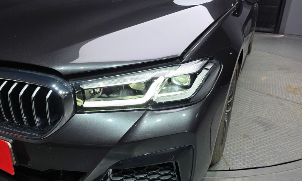 BMW 5-Series 520i M Sport, 2023