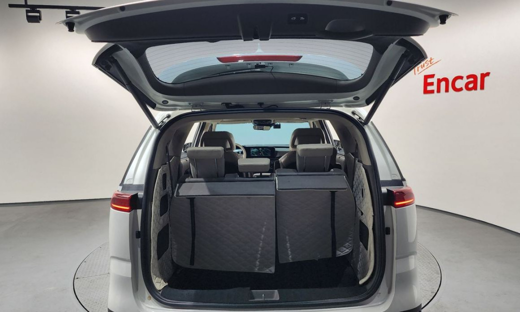 Kia Carnival 7-Seater Signature, 2022