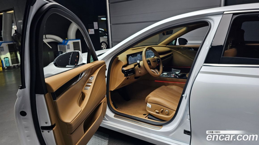 Genesis G80 Gasoline 2.5 Turbo 2WD, 2025