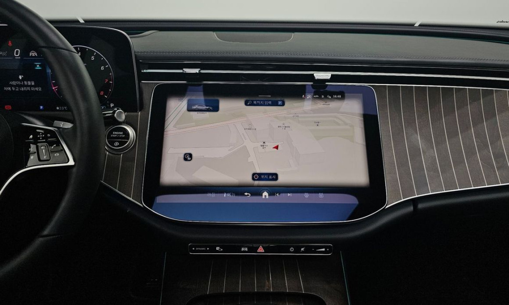 Mercedes-Benz E-Class E300 4MATIC Exclusive, 2025