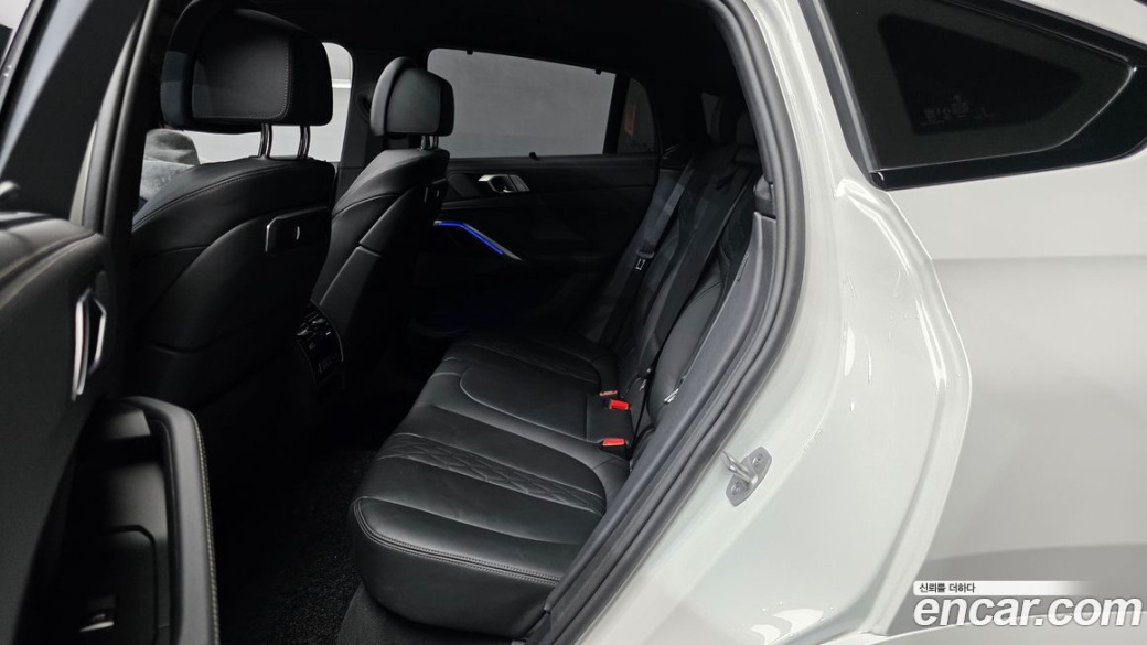 BMW X6 xDrive40i M Sport, 2025