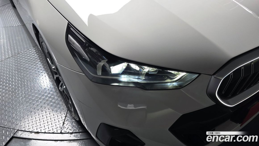 BMW 5-Series 520i M Sport, 2024