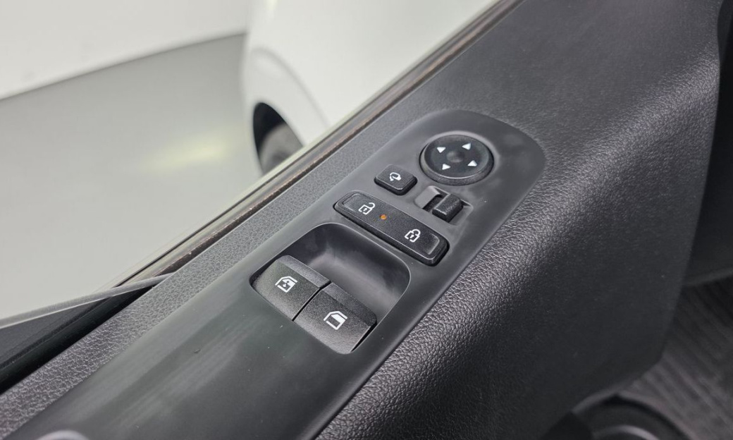 Hyundai Staria Tourer 11-Seater, 2025